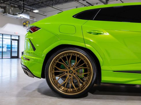 Used 2022 Lamborghini Urus image 25