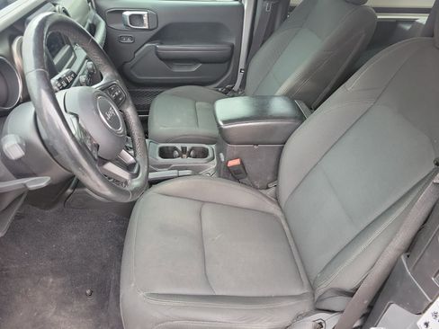 Used 2018 Jeep Wrangler Sport S image 9