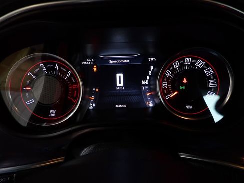 Used 2016 Dodge Challenger R/T RWD image 21