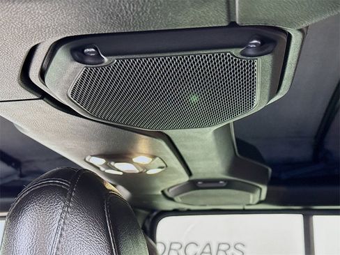 Used 2023 Jeep Gladiator Mojave w/ Cold Weather Group image 19