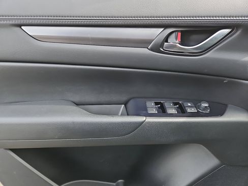 Used 2021 MAZDA CX-5 Touring image 11