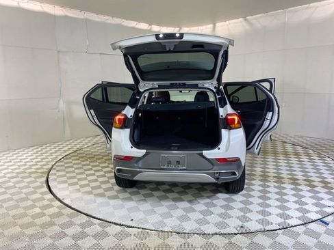 Used 2023 Buick Encore GX Essence w/ Experience Buick Package FWD image 30