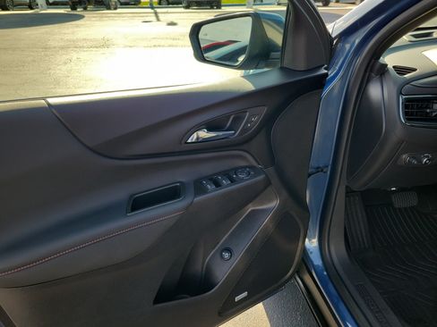 Used 2024 Chevrolet Equinox RS w/ RS Leather Package FWD image 17