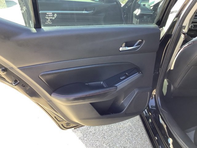 Used 2023 Nissan Altima 2.5 SR FWD image 12