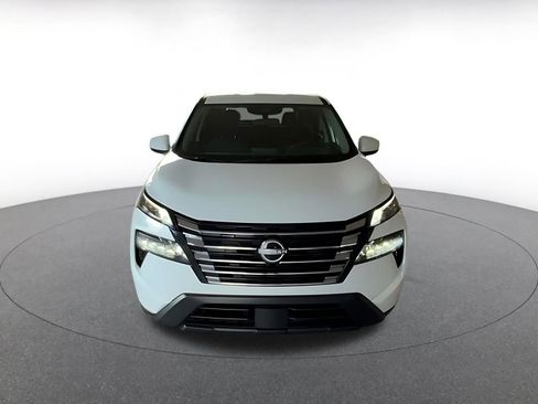 Used 2025 Nissan Rogue SV image 4