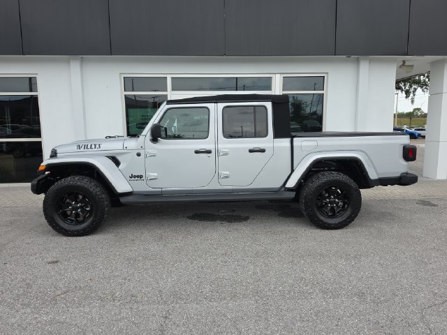 Used 2022 Jeep Gladiator Overland AWD/4WD image 4
