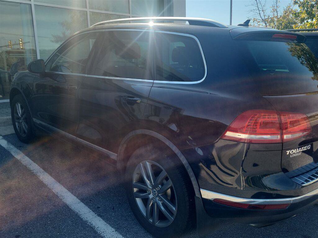 Used 2016 Volkswagen Touareg VR6 AWD/4WD image 25