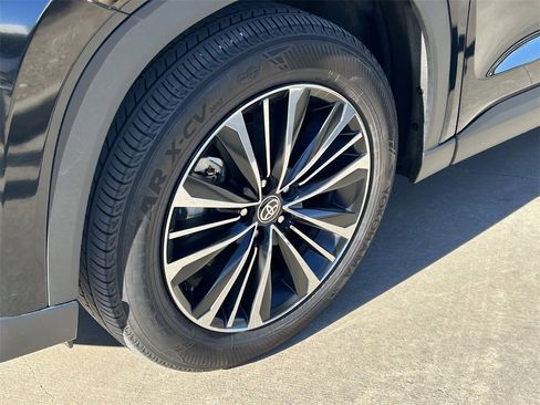 Used 2024 Toyota Grand Highlander AWD Hybrid image 9