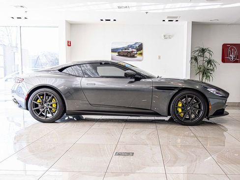 Used 2020 Aston Martin DB11 Coupe image 8