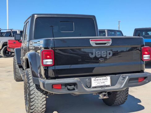Used 2022 Jeep Gladiator Willys image 5