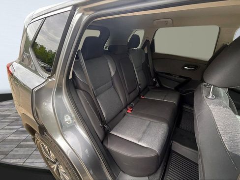 Certified 2023 Nissan Rogue SV image 33