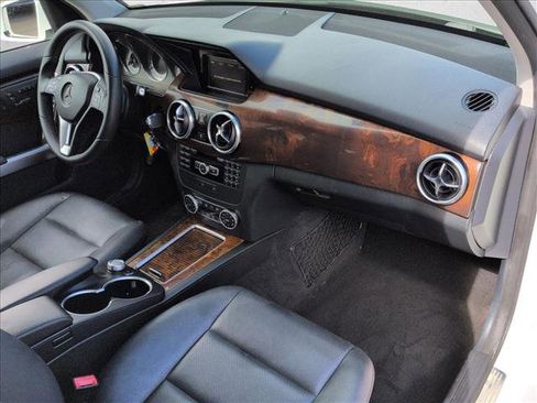 Used 2015 Mercedes-Benz GLK 350 2WD image 21