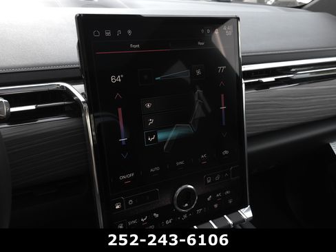 Used 2024 GMC Sierra EV Denali image 17