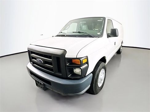 Used 2010 Ford E-350 and Econoline 350 Super Duty image 3