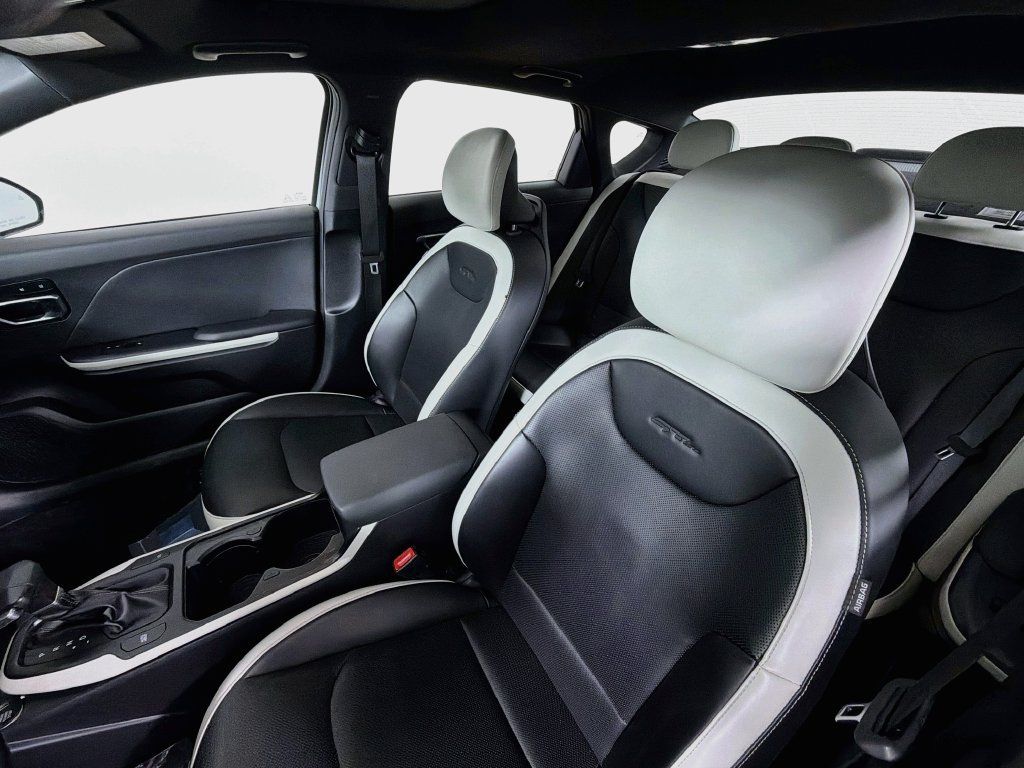 Used 2025 Kia K4 GT-Line w/ GT-Line Premium Package FWD image 20