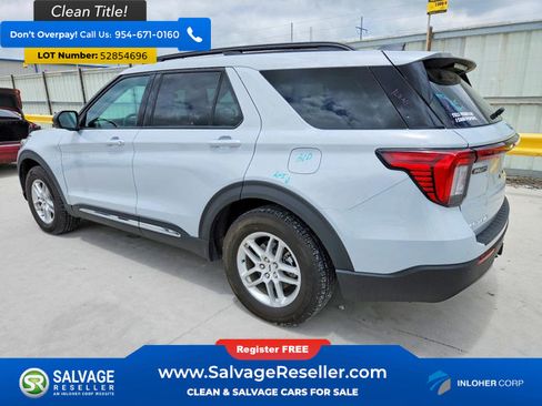 Used 2025 Ford Explorer Active w/ Active Comfort Package RWD image 3