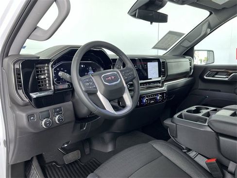 Used 2025 GMC Sierra 1500 Elevation image 10