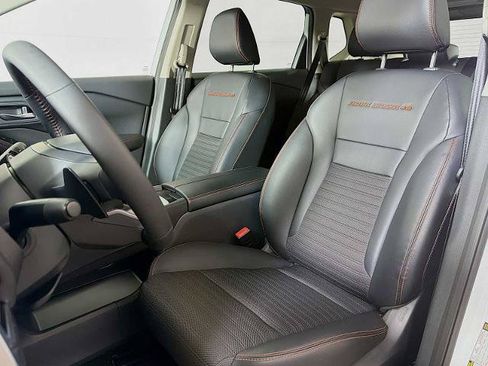 Certified 2025 Nissan Rogue SV AWD/4WD image 16