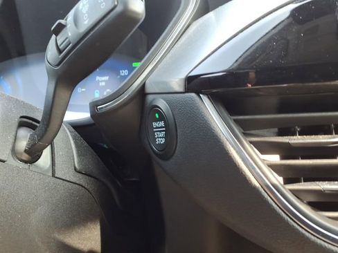 Used 2021 Ford Escape Titanium image 19