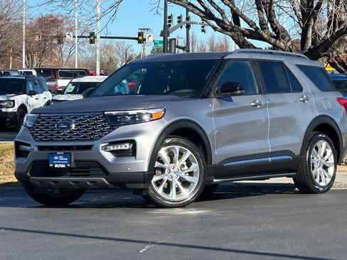 Certified 2023 Ford Explorer Platinum w/ Technology Package image 1