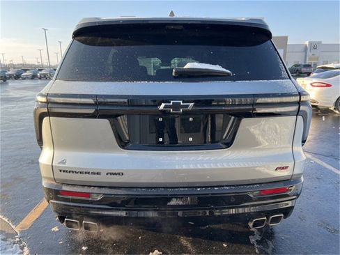 Used 2024 Chevrolet Traverse RS w/ LPO, Floor Liner Package image 7