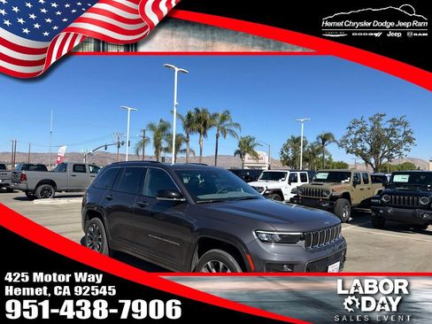Used 2024 Jeep Grand Cherokee Overland w/ Trailer Tow Package AWD/4WD image 1