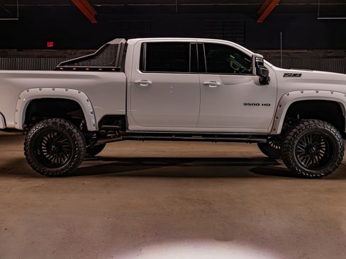 Used 2023 Chevrolet Silverado 3500 LTZ w/ Z71 Off-Road Package image 10