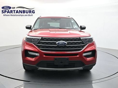 Used 2021 Ford Explorer XLT w/ Equipment Group 202A RWD image 2