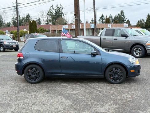 Used 2010 Volkswagen Golf 2-Door image 6