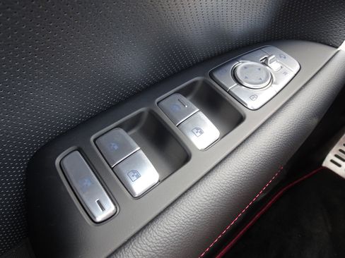 New 2025 Genesis G70 2.5T w/ Sport Prestige Package image 18