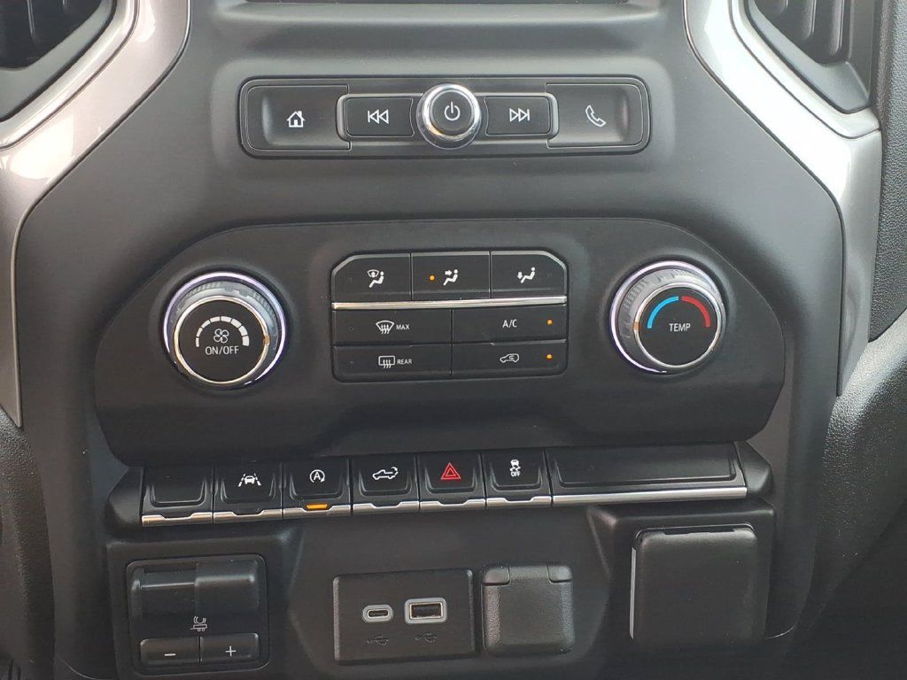 Used 2024 Chevrolet Silverado 1500 Custom AWD/4WD image 9