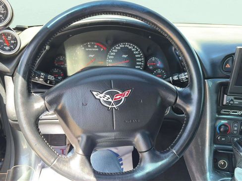 Used 2003 Chevrolet Corvette Coupe w/ Preferred Equipment Group RWD image 9