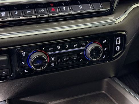 Used 2025 Chevrolet Silverado 3500 High Country w/ High Country Premium Package image 18