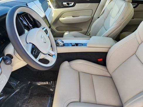 New 2026 Volvo XC60 T8 Ultra w/ Protection Package Premier AWD/4WD image 4