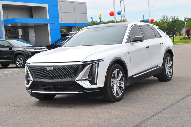 Used 2024 Cadillac Lyriq Tech w/ LPO, Floor Liner Package AWD/4WD image 7