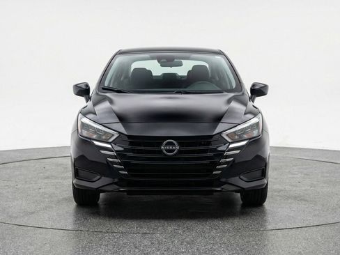 Used 2025 Nissan Versa SV FWD image 2