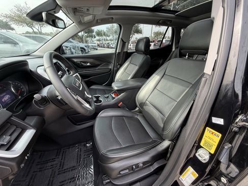 Used 2023 GMC Terrain SLT w/ Elevation Edition image 25