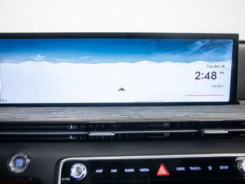 Used 2025 Genesis GV80 3.5T Prestige image 28