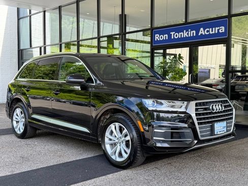 Used 2019 Audi Q7 3.0T Premium w/ Cold Weather Package AWD/4WD image 2