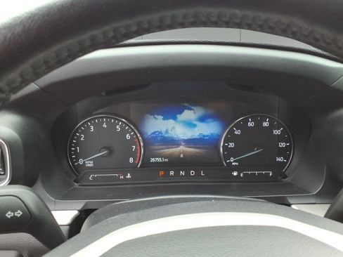 Used 2022 Ford Explorer XLT w/ Equipment Group 202A AWD/4WD image 12