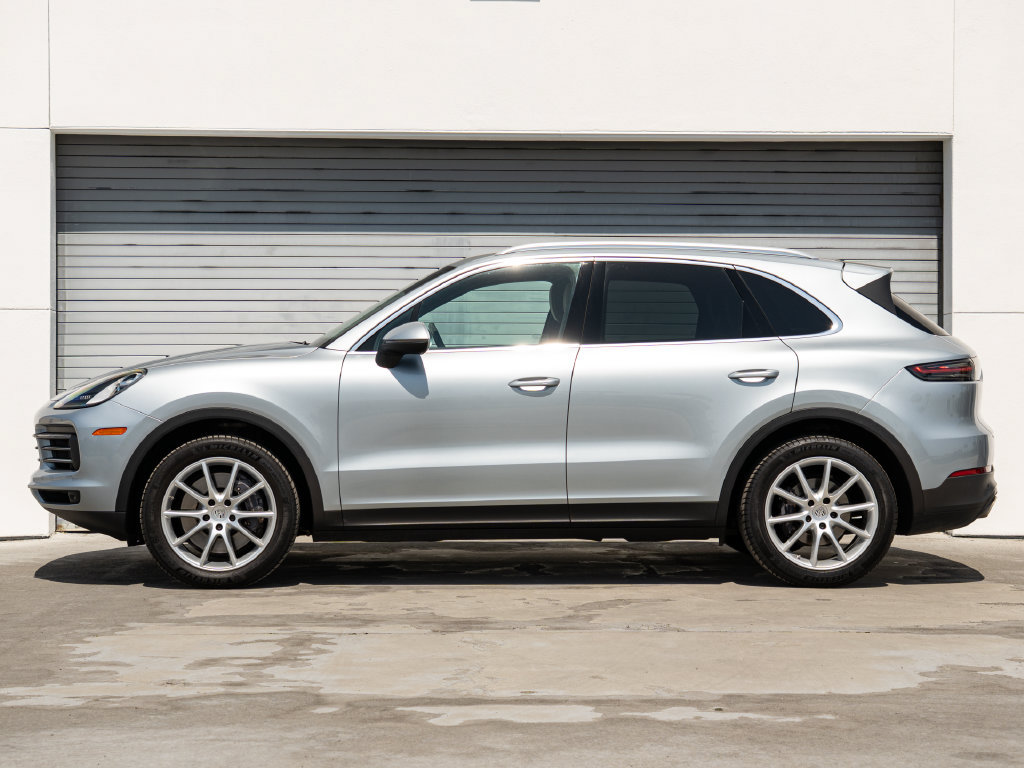 Certified 2021 Porsche Cayenne AWD/4WD image 2