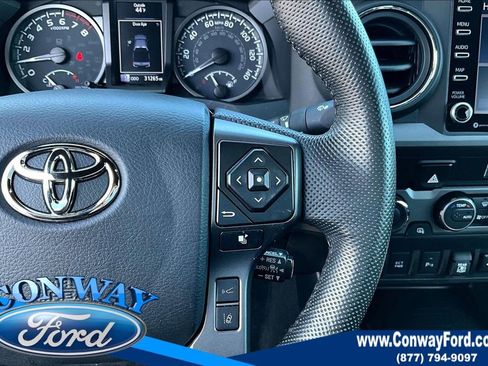 Used 2022 Toyota Tacoma TRD Off-Road w/ Technology Package image 14