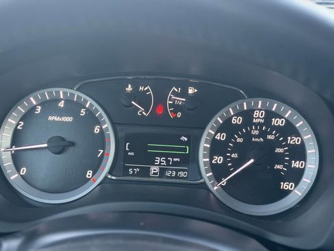 Used 2015 Nissan Sentra SR image 25