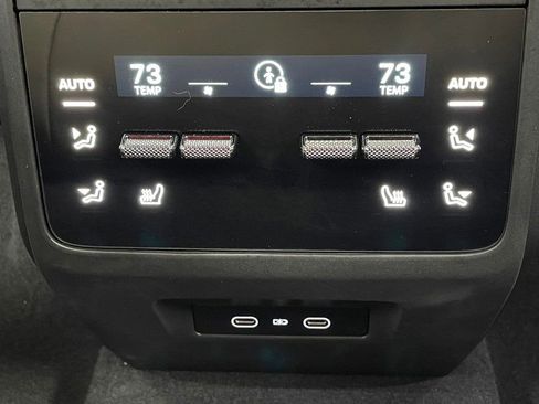 Used 2025 Porsche Macan 4 Electric image 22