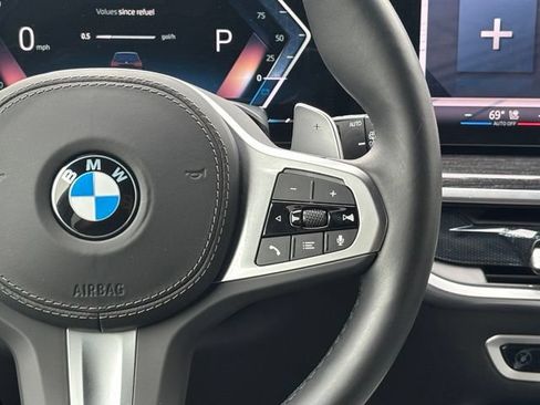 Used 2026 BMW X7 xDrive40i w/ M Sport Package AWD/4WD image 24