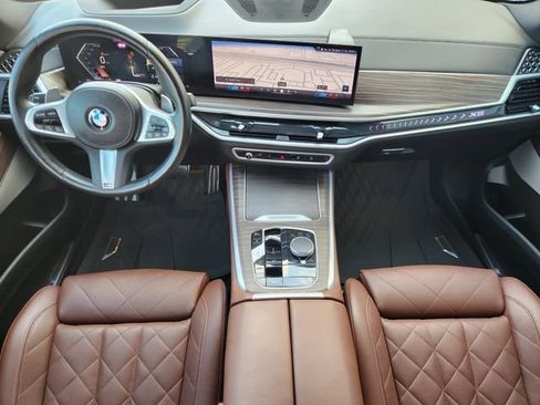 Used 2024 BMW X5 xDrive40i w/ M Sport Package AWD/4WD image 29