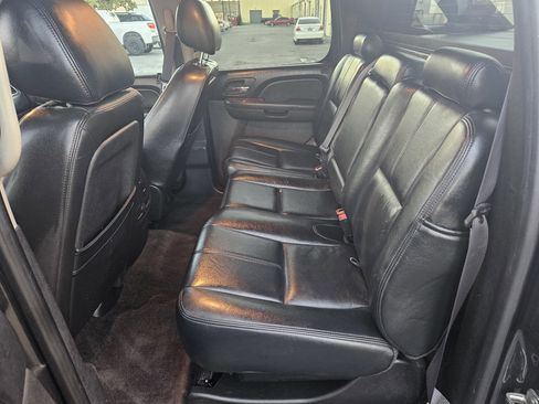 Used 2011 Chevrolet Avalanche LS w/ Regional Value Package image 14