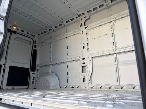 Used 2023 RAM ProMaster 2500 FWD image 18