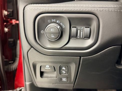 Used 2025 RAM 1500 Limited image 19
