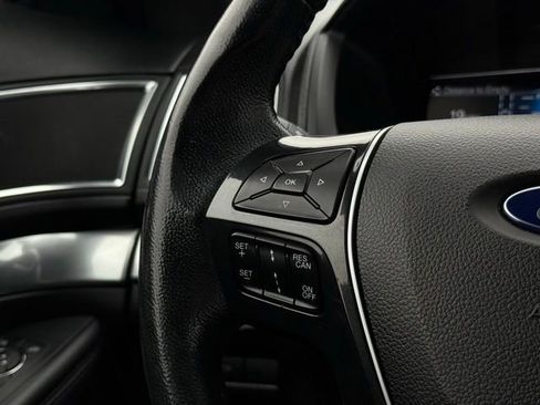 Used 2018 Ford Explorer Limited w/ Equipment Group 301A image 9